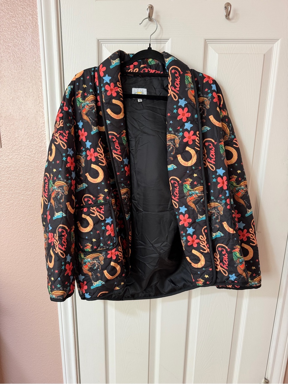 Women’s Black Floral & Horseshoe Print Puffer Jacket